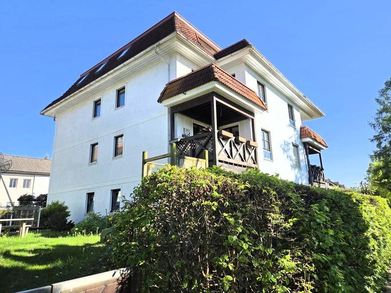Nord-/Westansicht mit 6 m² Balkon