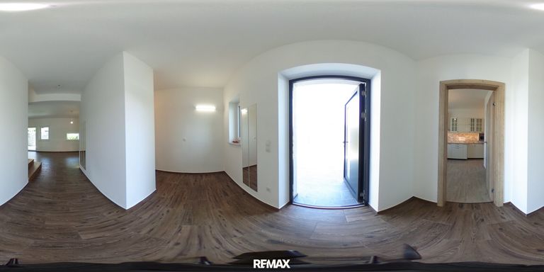 2 EG Haus Eingangsbereich