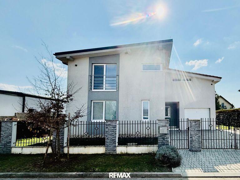 REMAX wir geben Ihren Träumen ein Zuhause