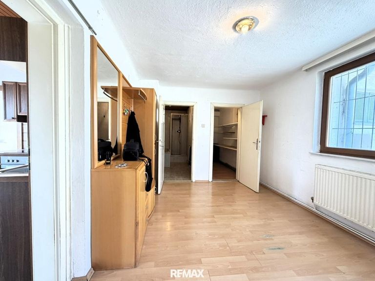 8 Vorzimmer