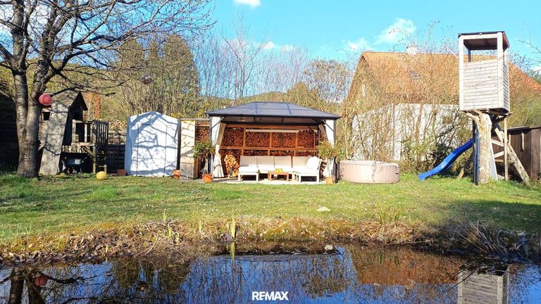 Garten mit Teich