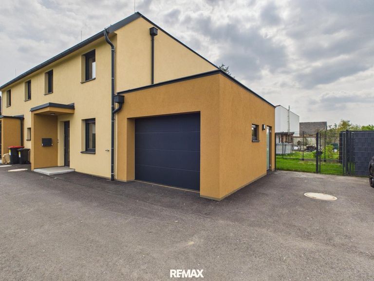 Reihenhaus mit Garage