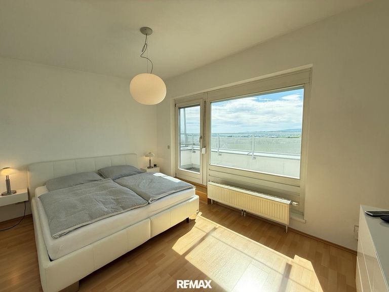 Schlafzimmer DG