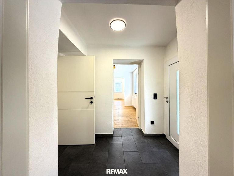 9 Vorzimmer
