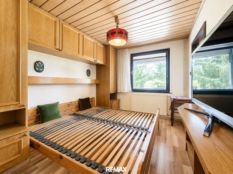 2. Schlafzimmer