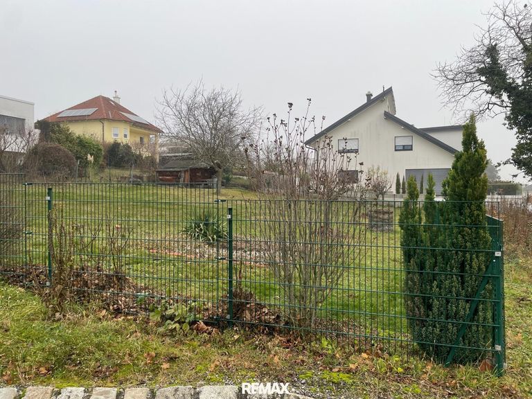 Grundstück