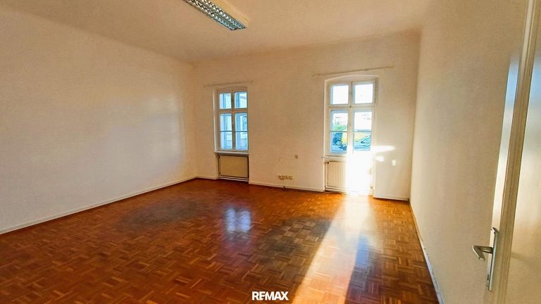 8_Büro 1 Fenster