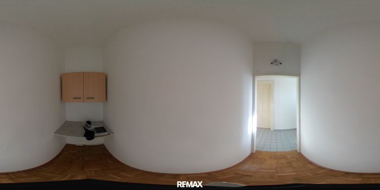 R0010979