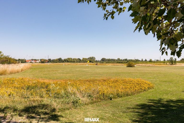 9-Loch Golf Driving Ranch – nur wenige Minuten ent