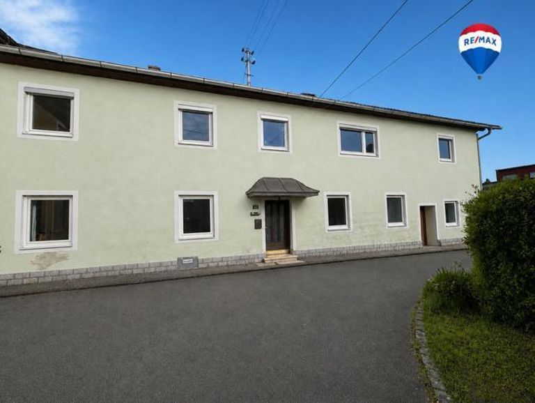 Einfamilienhaus mit großem Garten