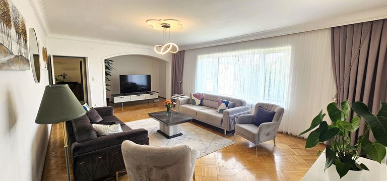 Wohnzimmer 3. Ansicht 39,2m²