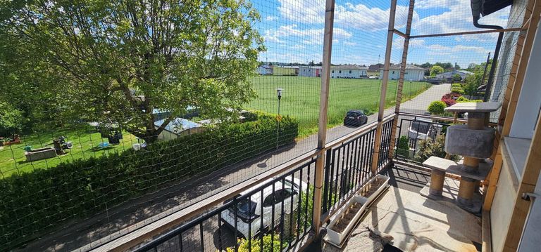 OG Balkon mit Katzenvoliere (Rückbaubar) ca