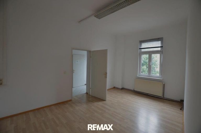 Büro 1