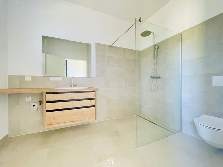 Bad mit WC & Dusche