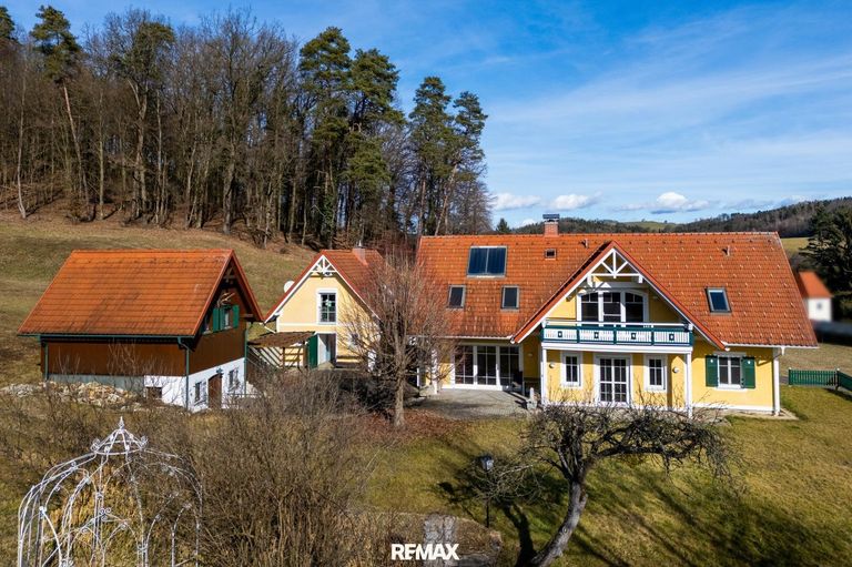 Winzerhaus links