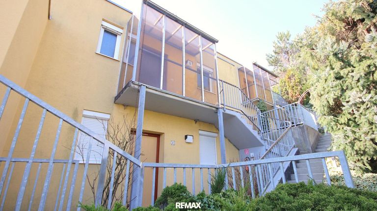 Zugang zur Wohnung im OG