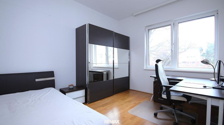 Zimmer III