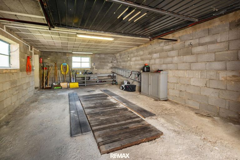 Garage mit Werkstatt