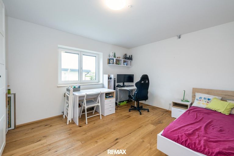 Helles Zimmer EG