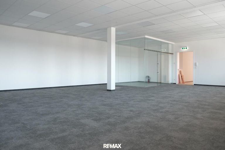Helle großzügige Büroräume