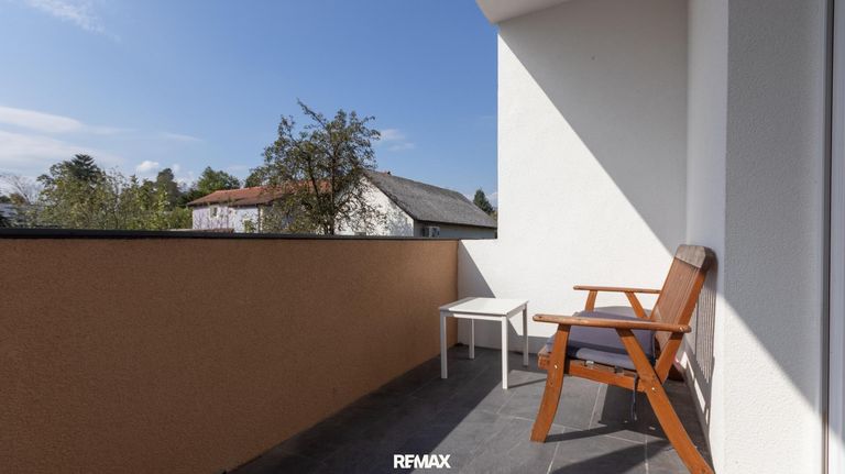 Balkon EG