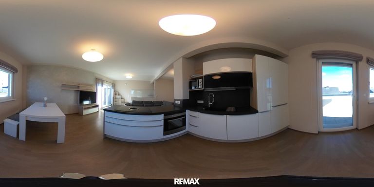 360°