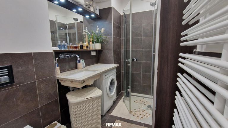 Badezimmer Funktion Glastür