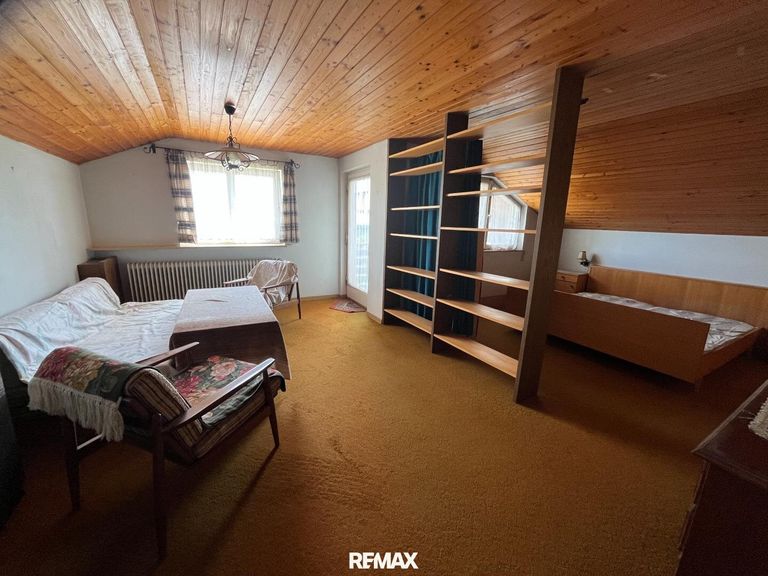 großes Zimmer DG oberes Haus