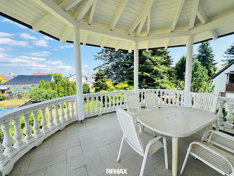 Balkon OG