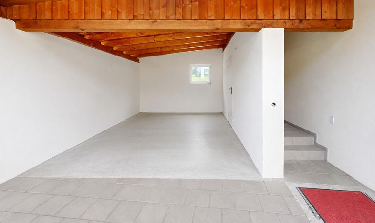 Pfunds - Haus - Garage