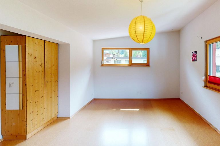 Pfunds - Haus - DG Zimmer V