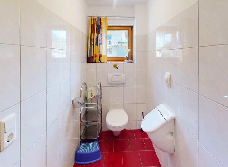Pfunds - Haus - EG WC