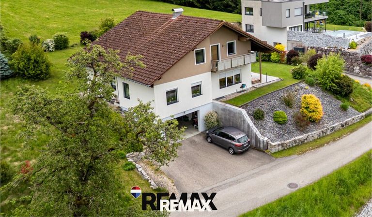 Zufahrt inkl. Garage