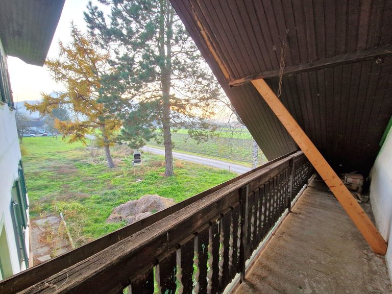 Balkon (6,5 m²) in Zwischenstockwerk