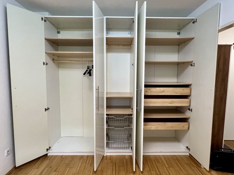 Kleiderschrank Schlafzimmer