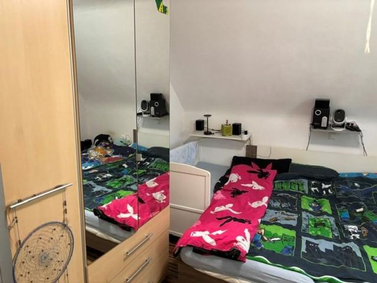 Schlafzimmer  1 OG