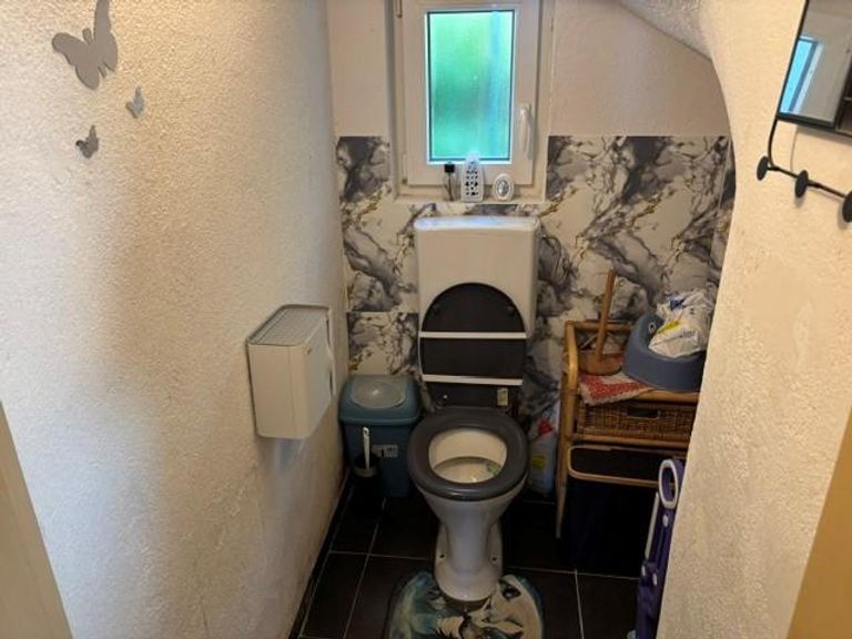 WC EG