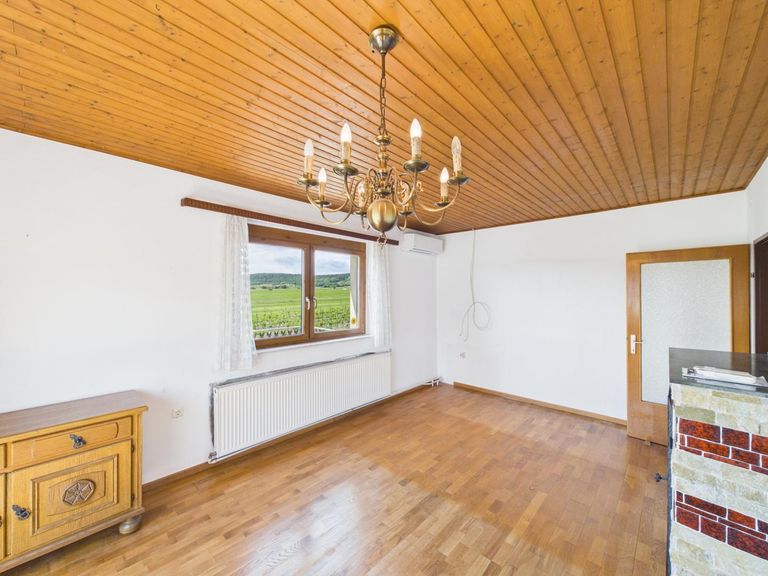 Haus mit Garten in Jois - Wohnzimmer
