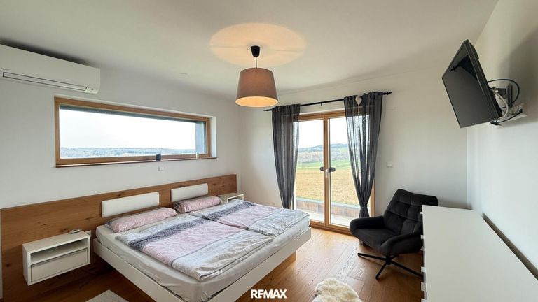 Elternschlafzimmer OG