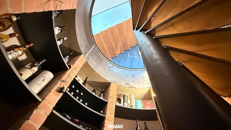 Design-Weinkeller im Wohnraum