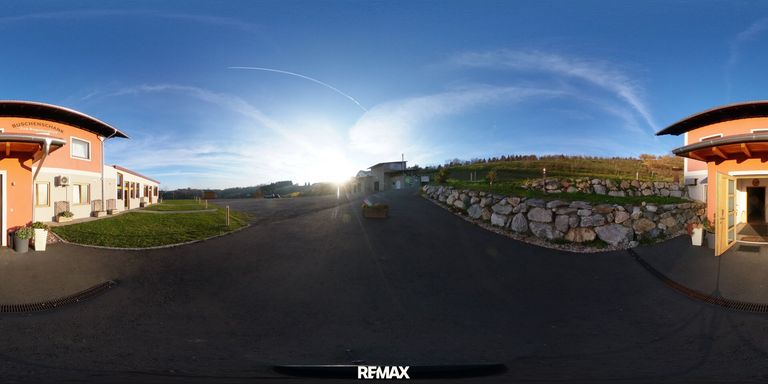 360° von der Straße aus
