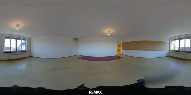ein weiteres Büro im OG