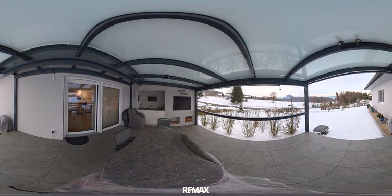 Terrasse ü̈berdacht