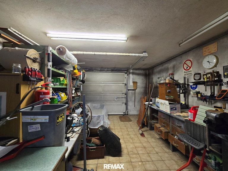 Garage 2