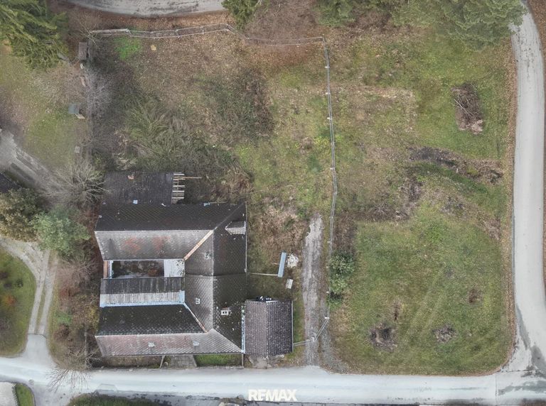 Grundstücke mit Haus