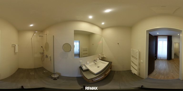 360°