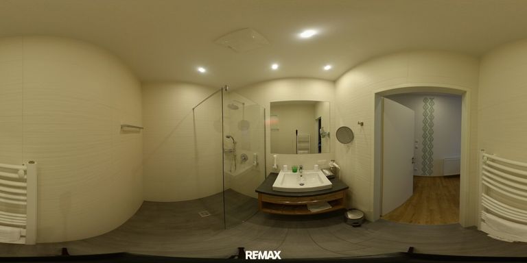 360°
