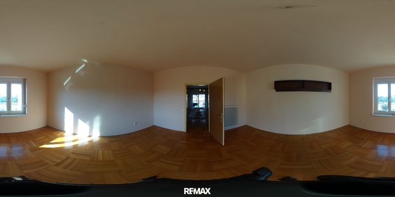 360 weiteres Zimmer