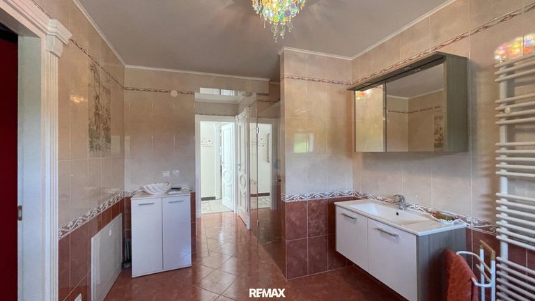 Badezimmer mit eigenem Zugang zum Garten