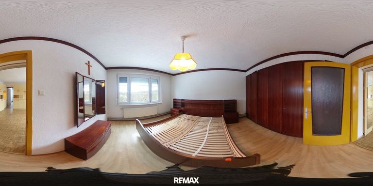 Schlafzimmer 1